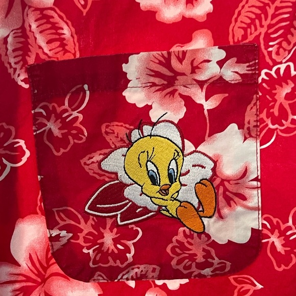 Looney Tunes Tweety Bird Hawaiian shirt - Picture 4 of 5